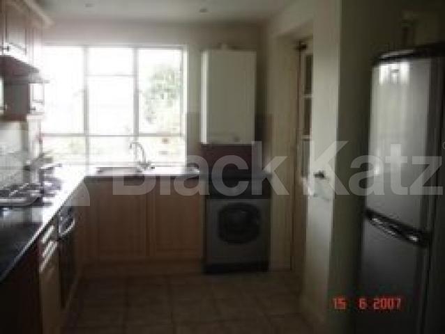 			LET!, 2 Bedroom, 1 bath, 1 reception Flat			 Park Road, CROUCH END N8